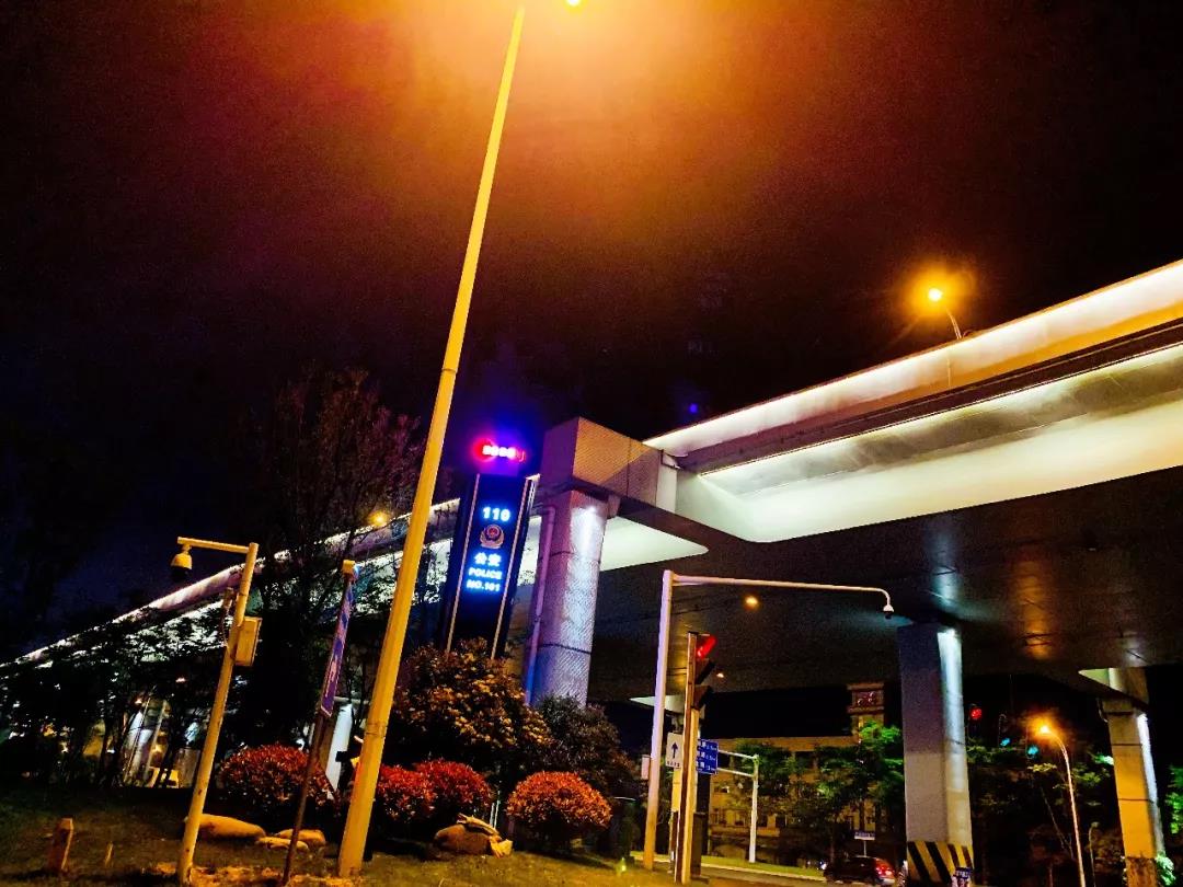 商业中心楼体亮化