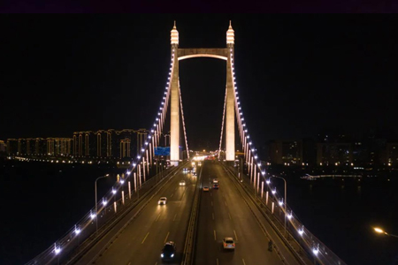 桥梁夜景